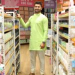 Sai Lokur Instagram - Husband suprises me with Miniso❤️ They have amazing diwali offers going on which you cant miss. You can choose from different fragrances, scented candles, diffusers, perfumes, car freshners and a lot more. Go check out thier store and have a happy and fun filled Diwali this year. Address - Shukrawar Peth Rd, opposite Millenium Garden- Party Lawns, near BSC Mall, Tilakwadi, Belagavi, Karnataka 590006 Phone: 090361 75108 #MinisoDiwaliVibe #diwaligifts #diwaligifting #diwalihampers #vlogger #influenceralert #shoppingday #husband #goodboy #goodvibesonly #miniso #surprise