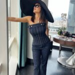 Salma Hayek Pinault Instagram - DREAM BIG