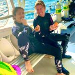 Salma Hayek Pinault Instagram - Hanging out with my favourite dive master @martina_scubadiving_instructor 🤿🍺 Pasando el rato con mi instructora de buceo favorita @martina_scubadiving_instructor 🤿🍺