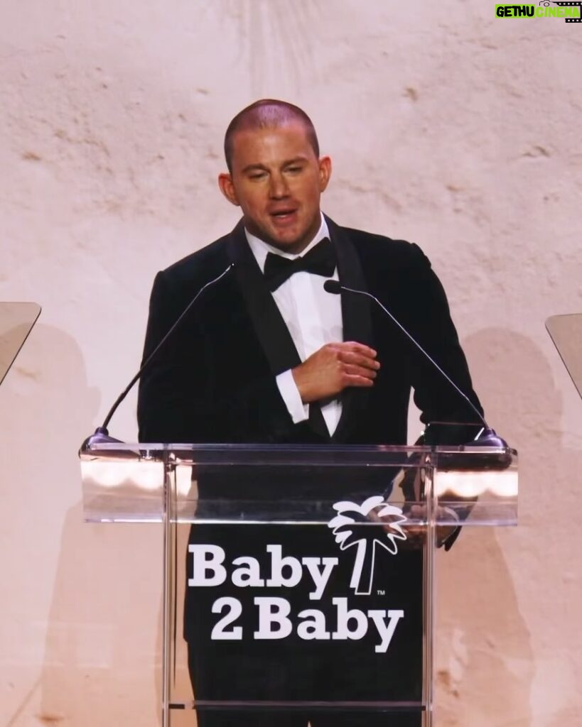 Salma Hayek Pinault Instagram - I am incredibly honored and grateful beyond words to receive this year’s Giving Tree Award at the 2023 Baby2Baby Gala, presented by @paulmitchell. @kellysawyer and @norahweinstein, I am in awe of your resilience, thoroughness, and hard work in creating @baby2baby, providing children living in poverty across the country with diapers, clothing, and all the basic necessities that every child deserves. I am also deeply grateful for your donation of 50,000 diapers you provided to the children of Acapulco who are living in the aftermath of Hurricane Otis—thank you from the bottom of my heart. My dear friend @channingtatum, thank you for presenting me with this award (I know how much you hate doing this kind of thing, so thank you SO much). I promise I will continue to make it my lifetime commitment to help children across the world. ❤️