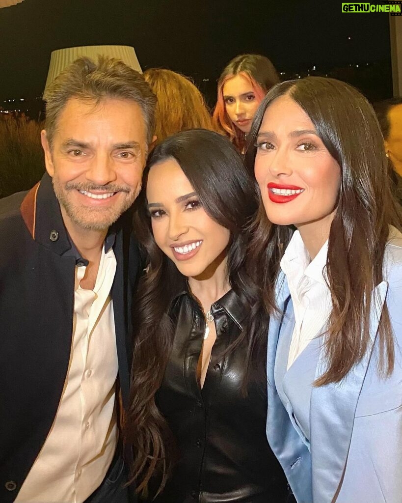 Salma Hayek Pinault Instagram - Thank you @jessicaalba, for a warm and intimate evening that united, connected, and celebrated the Latine and Hispanic community. I felt privileged to be invited and to be part of such a meaningful night. ❤️ Gracias, @jessicaalba, por una noche cálida e íntima que unió, conectó y celebró a la comunidad latina e hispana. Me sentí privilegiado de ser invitado y de ser parte de una noche tan significativa. ❤️