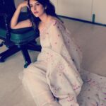 Saloni Khanna Instagram - Mood 🌸 Wearing @ojasvitaofficial @lala_photuwale @niyati_gogri @dishsolanki @aryan.mhatre07 #justcasual #portrait #indian #indianwear #happykid Mumbai, Maharashtra