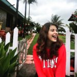 Saloni Khanna Instagram - Do not let anyone kill your vibe! Nooo one! #word #candids #happykids