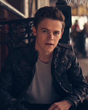 Sam Clemmett Instagram - @mood__magazine thank you for this!! @josephsinclair you’re incredible. That is all. Check out this lovely little interview in my bio ⚡️