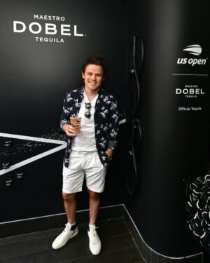 Sam Clemmett Instagram - Who knew Tequila & Tennis were the perfect combination?! Thank you for serving up the best afternoon @dobeltequila 🎾 🎾