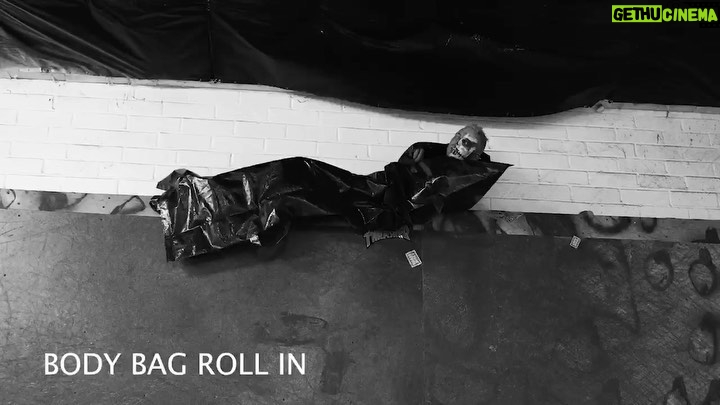 Samuel Ratsch Instagram - Body bag roll in.