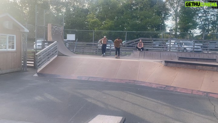 Samuel Ratsch Instagram - Skate day with Bam.
