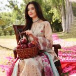 Sana Javed Instagram – Checkout the latest wardrobe by @elaf.premium – ELAF Festive Chikankari 2023.

Photographer: @deeveesofficial
Videographer: @muzammilgarewal
Mua: @sunil_mua
Stylist: @mamoontariq
Art Director: @ahmadshahart
Creative Director: @muneebakraam
Co-ordination: @amnaaaiqbal
Celebrity Management: @onetake.productionss

#elafpremium #festive #chikankari #luxury #lawn #sanajaved