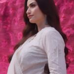 Sana Javed Instagram – 💗 @𝐣𝐚𝐳𝐦𝐢𝐧𝐨𝐧𝐥𝐢𝐧𝐞 𝐢𝐬 𝐚𝐥𝐥 𝐬𝐞𝐭 𝐟𝐨𝐫 𝐩𝐫𝐞-𝐛𝐨𝐨𝐤𝐢𝐧𝐠 𝐭𝐨𝐦𝐨𝐫𝐫𝐨𝐰 𝐚𝐭 𝟒:𝟎𝟎 𝐏𝐌 𝐏𝐒𝐓

Shahkaar Eid Festive Lawn SS’23

To pre-book tomorrow, visit their website www.jazmin.pk 

#jazminonline #jazminshahkaar #shahkaareidfestive #luxurylawn #embroidered