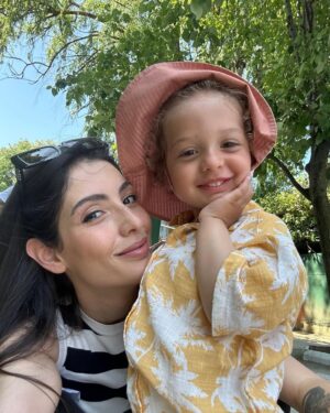 Sanem Bahçekapılı Instagram - Bff 🫠🫶🏻