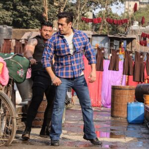 Sangay Tsheltrim Instagram - BTS Lota days.
Thank you @beingsalmankhan sir.
Always and forever grateful
🙏🏻🙏🏻🙏🏻
#radhe #salmankhan #lota #bollywood #debut #bhai #kisikabhaikisikijaan #tiger