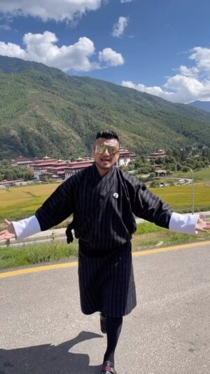 Sangay Tsheltrim Instagram - How can I not do this at home, Bhutan, the land of happiness. 
Juju Celebrating Jawan in Bhutan.
@shilparao @redchilliesent @iamsrk @atlee47 .
#jawan #juju