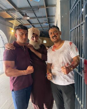 Sangay Tsheltrim Instagram - Juju with uncle Agnis , happy birthday to Uncle Paji @utsavnarula .
#jawan #agni #srk #juju