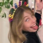 Sarah Felberbaum Instagram - Tu che sei la mia parte migliore. Tu che sei bella e simpatica e tanto intelligente. Tu che non ti prendi mai sul serio. Tu che ti preoccupi sempre se mi vedi seria o pensierosa e mi chiedi se sto bene. Tu che mi hai regalato l’amore. Auguri vita mia. #oliviaturnsnine