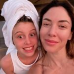 Sarah Felberbaum Instagram - Tu che sei la mia parte migliore. Tu che sei bella e simpatica e tanto intelligente. Tu che non ti prendi mai sul serio. Tu che ti preoccupi sempre se mi vedi seria o pensierosa e mi chiedi se sto bene. Tu che mi hai regalato l’amore. Auguri vita mia. #oliviaturnsnine