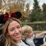 Sarah Felberbaum Instagram - @annafelberbaum Un weekend indimenticabile. È sempre stato un desiderio mio e di mia sorella andare a Disneyland insieme. Abbiamo fatto mille cose e può sembrare stupido e sciocco per alcuni ma volevamo vivere quest’esperienza insieme. Noi due ed i nostri figli. Ho vissuto uno di quei momenti che so rimarranno con me per sempre. Quei momenti che quando li vivi, pensi: io questo non me lo dimenticherò mai. @disneylandparis #disneylandparis30 Grazie @andreadreamsteam per aver organizzato l’ennesimo ricordo del cuore. Sei speciale. ❤️