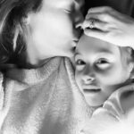 Sarah Felberbaum Instagram - Tu che sei la mia parte migliore. Tu che sei bella e simpatica e tanto intelligente. Tu che non ti prendi mai sul serio. Tu che ti preoccupi sempre se mi vedi seria o pensierosa e mi chiedi se sto bene. Tu che mi hai regalato l’amore. Auguri vita mia. #oliviaturnsnine