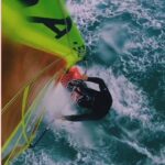 Sarp Levendoğlu Instagram - Soru bana kimin izin vereceği değil, beni kimin durdurabileceği...... 👊🤙@gaastra_tabou_international @sofasurfshop #sarplevendoğlu #surf #windsurf #nefes #freedom #çeşme #spor #timetoreset #kendinisıfırla @sofasurfshop Pırlanta Plajı
