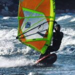 Sarp Levendoğlu Instagram - Sonbahar fırtınaları🌪️🌪️ @mysticturkiye @gaastra_tabou_international @sofasurfshop #pırlantakoyu #çeşme #windsurf #nefes #windsurf #dalga Pırlanta koyu