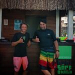 Sarp Levendoğlu Instagram - Buda Bi Surf Okulu🏄🏄 @bubisurfschool @bubisurfschoolbodrum #sörf #bodrum #aspatbeach @sofasurfshop Bu Bi Sörf Okulu Bodrum