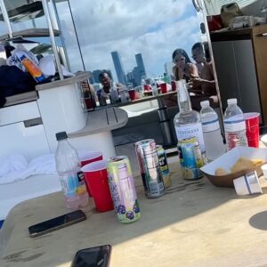 Sarunas J. Jackson Instagram - LA weather was buggin so…. 😏

#MalikOut bachelor weekend! 
🏝️🌞🏄🏽‍♂️
