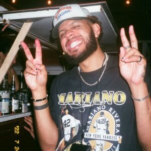 Sarunas J. Jackson Instagram - ✌🏽😬✌🏽
#BigUnc