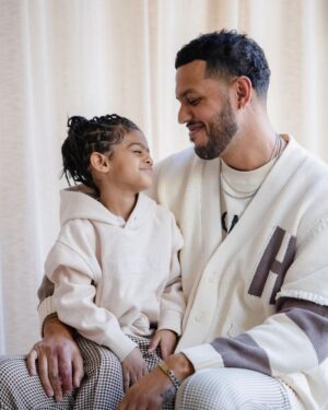 Sarunas J. Jackson Instagram - Just wanna do fly sh*t w/ my cub 👨‍👧🐻
@honorthegift 

📸 @themiikec 
Studio: @thecastudio