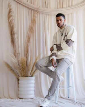 Sarunas J. Jackson Instagram - Just wanna do fly sh*t w/ my cub 👨‍👧🐻
@honorthegift 

📸 @themiikec 
Studio: @thecastudio