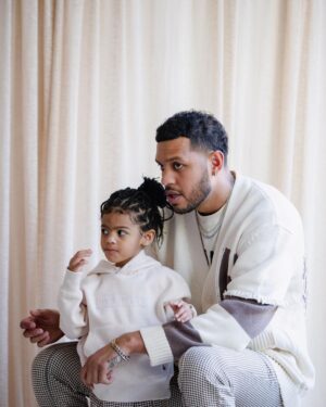 Sarunas J. Jackson Instagram - Just wanna do fly sh*t w/ my cub 👨‍👧🐻
@honorthegift 

📸 @themiikec 
Studio: @thecastudio