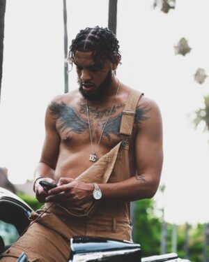 Sarunas J. Jackson Instagram - Beverly Hillbilly

📸 @themiikec