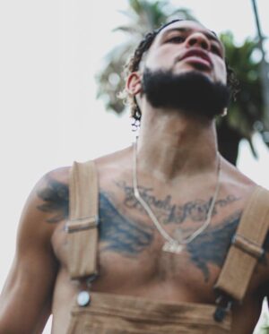 Sarunas J. Jackson Instagram - Beverly Hillbilly

📸 @themiikec