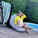 Saskia Thuot Instagram - CONCOURS TERMINÉ ✨Et oui, une belle semaine de surprises pour vous se poursuit! Gagnez votre beanbag offert par Gagnon Frères dont je suis fière ambassadrice. L’entreprise familiale qui compte 118 ans d’existante offre une panoplie de produits québécois dans ses magasins, dont les beanbags Arico, parfait pour un moment de détente à l’endroit de votre choix. Pour gagner le votre, c’est tout simple: 1. Aimez le compte de @gagnonfreres et le mien @saskiathuot 2. Identifie un.e ami.e qui voudrait aussi tenter sa chance 3. Quel serait votre choix de couleur, il y en 16 au total (voir en Story) Bonne chance! Le concours prend fin le 5 juillet, la personne gagnante va recevoir un message en privé et pourra récupérer son prix à un point de cueillette de votre choix ou en magasin. Attention aux comptes frauduleux. Le concours est enregistré à la RACJ. #gagnonfrere #concours #ambassadrice #acheterlocal