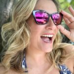 Saskia Thuot Instagram - ☀️CONCOURS☀️ Grâce à @irisvisualgroup courez la chance de gagner 1 des 5 paires de lunettes de soleil sans prescription Maui Jim, modèles exclusifs Keniki ou Palakiko 😎 Je porte ici le modèle Keniki que j’adoooore! Le concours prend fin le 11 juin 2023 et le tirage aura lieu le 12 juin 2023. Les gagnants seront contactés par un membre de l’équipe IRIS. Dre Jahel St-Jacques, optométriste. Pour participer tout simple, allez voir en bio et cliquez sur le lien ou voir en story. Bonne chance ☀️ #ambassadriceiris #mavisioniris #concours