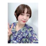 Satomi Sato Instagram - * * * 先程の #ぱかライブTV Vol.26で 発表になりました。 『ウマ娘 プリティーダービー』に ”三女神”の1人、ゴドルフィンバルブ役で出演します💙 愛情深いおっとり優しいお姉さんです。 色々語りたい想いもありますが それは、また、いつか。 * * * 写真は、斎賀さんと進藤さんと💛❤️💙 収録の時、お2人と一緒で嬉しすぎて いつも以上にフワフワしていました。笑 そんなフワフワした私を ずっと助けくださり、一緒に盛り上げてくださった 優しくてかっこいい2人の女神様に感謝です…好き…😭✨！！ あと、打ち合わせしてないのに 3人とも洋服に青が入ってたのが なんだか嬉しかったな〜☺️ 進藤さんは、ピアス？イヤリング？が 馬蹄ですごくおしゃれでした…✨✨ * * そんなこんなで じ、実は、私も、馬蹄のネックレスを していたのですが…見えるかな？わかるかな？？笑 お洋服にも、こっそりお馬さんが 隠れているんです。ふふふ🐴 * * 今回、収録に参加した後で 実際にゲームをプレイしてみたら すごく面白くて夢中になって遊んでますっ！ 私の周りには、年齢性別問わず 沢山のトレーナーさんがいるので 色々教えてもらいながら育成中。 ライスシャワーの育成を終えて 今はメジロマックイーンを育ててますよ。 可愛い…♡♡ * * 2月24日からはじまる 新育成シナリオ「グランドマスターズ -継ぐ者達へ-」 どうぞ、お楽しみに！ 私も楽しみっ！ * * * #ウマ娘 #ゲームウマ娘 #ウマ娘プリティーダービー #三女神 #🐴 #斎賀みつき さん #進藤尚美 さん #大好きな #先輩 #❤️ #💛 #女神様　 #ゴドルフィンバルブ #💙 #佐藤聡美