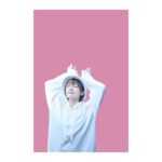 Satomi Sato Instagram - * * * あけましておめでとうございます。 本年もどうぞよろしくお願いします。 * * * 2023年が始まりましたね。 皆さんはどんな年末年始でしたか？ 我が家は、年越しそばを食べて 初詣をしておせちを食べて ぜんざいを食べて ずんだ餅も食べました。 おもちさいこう…！！！ 栗きんとんと数の子は神…！！！ 卯年っぽい子どもの写真を撮ってたら 家族が沢山写真を撮ってくれたので載せてみた結果 私とご飯が交互に押し寄せてきますね。🍙☺️🍙☺️わはは！ * * お正月が楽しすぎて 現実に戻りたくない！！（体重計的な意味で） と嘆いてしまうくらい ご飯が美味しくて、楽しくて、ずっと笑っていました。がはは！ * * 年明けの連絡で一緒に、ゲームをする約束をした人たちと スプラトゥーンな時間を過ごすのも 楽しかったんじゃなイカな🦑ふふふ しかし、私の大親友ちゃんたちが みんな感染症でダウン。。。 とっても流行ってるみたいなので 引き続き手洗いうがいを続けて 予防に努めたいと思います。🫧 皆さんも体調には気を付けてくださいね。 * * 余談ですが お正月のお節に入っていたレバーパテとカラスミ 偶然飲んだエールビールに心を鷲掴みにされて、もう、大変。 大人な皆様からのオススメ情報 お待ちしております😈 * * お正月をがっつり満喫したので 今年もお仕事がんばりますよー！！ ふぁいと！おーーー！！！ * * * #2023 #初投稿 #卯年 #うさぎ #何かと縁がある動物 #🐰 #おせち料理 #年越しそば #ずんだ餅 #レバーパテ #エールビール #からすみ #情報 #お待ちしています #らくがき #がんばった #今年もよろしくお願いします #佐藤聡美