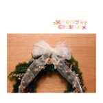 Satomi Sato Instagram - * * * 遅ればせながら #merrychristmas 🎄🎅✨✨ 今年も、クリスマスリースの手作りキットを 取り寄せて作りました。 毎年の小さな楽しみです☺️ 来年はどんなものを作ろうかな。と 既にソワソワ…ふふふ。 * * 事務所にクリスマスのプレゼントや お手紙を送ってくださった皆様 ありがとうございました🎁✨✨ 全て大切に手元に置いてありますよ。 そして、中には「お子さんに」と子どもにも いただいてしまって…ありがとうございます💦 子ども宛のプレゼントは 「これは、いつもお母さんのことを 応援してしてくれる○○さんから〜」と ひとりひとり紹介してから 贈呈させていただきました。笑 * * 年の瀬の雰囲気に、ヒリヒリした冷たい空気に 2022年も終わってしまうのかとしんみりしています。 はて。 クリスマスツリー 今年はいつまで飾ろうかな…🤔 * * * * #クリスマス #クリスマスリース #クリスマスリース手作り #クリスマスプレゼント #お手紙 #ありがとう 😊 #去年は #クリスマスツリー と #一緒に #年越し したな #🎄
