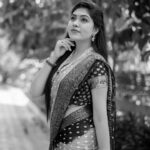 Satya sri Instagram - 🫶 #blackandwhite PC: @ravi_cross_clickx #satyasri #actresssatyasri #jabardasth_satyasri #instagood #tollywood #teluguqueen #behappy #bepositive #satyasrifanforever #satyasristories