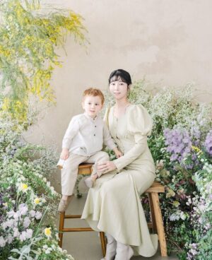 Sayuri Fujita Instagram - 우리 가족 사진 예쁘게 찍었어요🙏🏽🌱家族写真撮りました🌱 #familyphotography