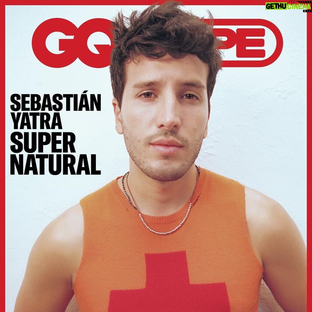 Sebastián Yatra Instagram - Hice la portada de @gq USA (SIN BARBA) 😳👦🏻🇺🇸 gracias a todo el equipo el equipo por estas fotos y entrevista tan honesta 🥹🫶🏻✨🙏🏻 thank you to the whole team for these pictures and honest interview 🩵🩵🩵🩵 LOVE YOU!!! Written by @nomizeichner Photography by @julianbpp Styled by @branduh Grooming by @iamemilydawn using Oribe Haircare and Chanel Beauty Tailoring by Yelena Travkina Los Angeles