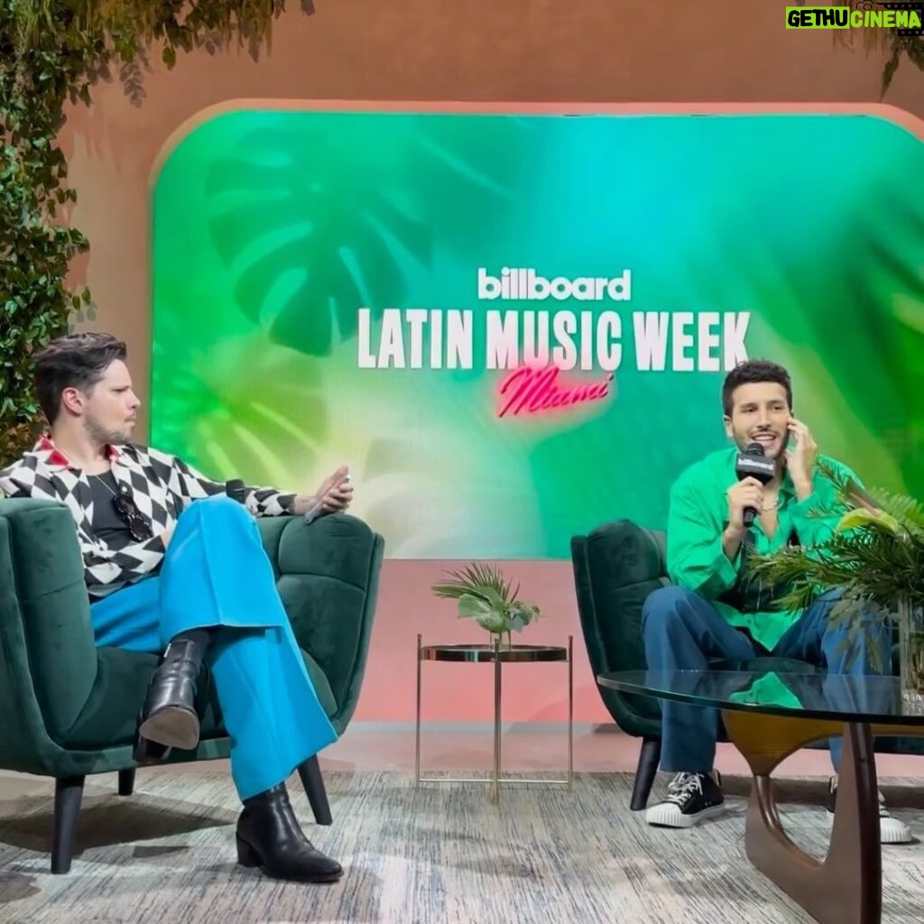 Sebastián Yatra Instagram - Latin Music Week 💚 qué nota estar aquí hablando de música con amigos que quiero @billboardlatin ⭐ Miami Beach, Florida