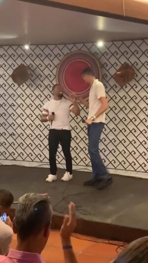 Sebastian Fundora Instagram - Former 2x welterweight world champ @showtimeshawnp and WBC interim world 154-lb champ @seb_fundora teamed up on some karaoke at the recent WBC Convention in Acapulco, Mexico. 🎤

(🎥 Video courtesy Rob Tebbutt of @idboxingnews 🙏)