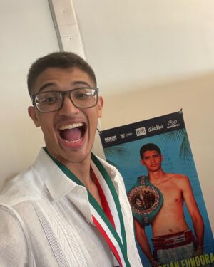 Sebastian Fundora Instagram - What a wonderful day, great way to start the week!! #wbcconvention2022 #alcapulco