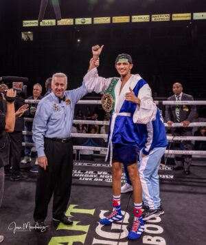 Sebastian Fundora Instagram - 20-0!!!! What a beautiful night of boxing, so extremely grateful for everyone that was involved with everything yesterday. Let’s keep it going 🔥🔥🔥 #fundorasquad 
Shoutout to Jose for the shots
@josemontanezphotography