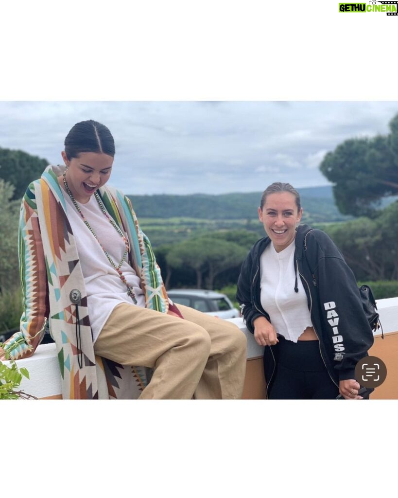 Selena Gomez Instagram - To the person who makes me laugh harder than anyone on this planet. My OG girl. Thas my best friend. Love you T #main #day1
