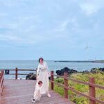 Seo Hwa-yi Instagram - ⠀⠀⠀⠀⠀⠀⠀⠀⠀⠀⠀⠀⠀⠀⠀⠀⠀ 울 애기와 첫 제주✈️ 커플사진 위주💛 골드 포즈 뭐에요 심쿵 👶🏻 아기를 키우면서 느끼는건 저도 아기에게 배울때가 참 많아요! 둘이 떠나는 첫 여행인데 성공적! 사랑해줘도 부족한 엄마맘 ! 💦 저도 진짜 이제 엄마인가 봐요! 눈에 넣어도 안아플 내새낑 이라는 말 진짜 공감이 가요 이제 🥺 요즘 너무 바빠서 하루종일 봐도 부족한 내애기💛 실컷 붙어 있었어요! 🙏🏻도와준 동생네식구 엄마 넘 고마워요👍🏻 덕분에 제주 성공적! 곧 제주 정보 올릴게요:) 서울오자마자 방송준비 🙏🏻 몸살을 얻었지만 햄볶았다!! 👶🏻 ⠀⠀⠀⠀⠀⠀⠀⠀⠀⠀⠀⠀⠀⠀⠀⠀⠀ ⠀⠀⠀⠀⠀⠀⠀⠀⠀⠀⠀⠀⠀⠀⠀⠀⠀ ⠀⠀⠀⠀⠀⠀⠀⠀⠀⠀⠀⠀⠀⠀⠀⠀⠀ 제주도 성산일출봉