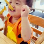 Seo Hwa-yi Instagram - #기특한우리아기 💛 👶🏻어린이집 가는것도 , 이제 식당에서 앉아서 같이 맘마🍼먹는 것도, 걸으려고 노력하는 것도, 🥰웃어주는 것도 매 순간 순간마다 기특해🙏🏻 항상 밝게 웃는 아가가 될 수 있게 엄마가 매일매일 노력할게 💛 사랑해 김골드 💛 엄마가 되는 것은 매일매일 잘해줘도 모자라다! #그모습그대로빛나게 ✨