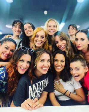 Sergio Peris-Mencheta Instagram - ¿¿Me puede FLIPAR más esta foto??
#ladiesfootballclub 
#finaldegira
#estamosllegando (que diría el doctor @nestormuzo)

Fin de gira.
Solo 3 bolos más:

Badajoz
Sant Cugat
Granollers

#SeAcabó