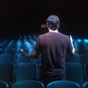 Sergio Peris-Mencheta Instagram - I’ve always gotten the good things in life, and I’ve always felt guilty of it, to be honest. It’s a really annoying feeling of not-deserving, that has been with me since my first call up to the Spanish Rugby National Team, somewhere around 1991, and has never left me. 
I’ve worked on TV all over the world. Most times playing lead, heroic, larger than life characters. So many times, I’ve galloped yelling “Ahhhhh!!!!”, wielding a sword and dressed as a warrior, exactly how I dreamed I would as a child. 
I’ve worked on film in different languages, opposite people that until then, for me, only existed in a BETAMAX tape that I would rent from “Acuario”, my neighborhood’s video club. 
I’ve won, and hosted, competitions, and I’ve worked with the most brilliant theater minds, playing fascinating characters. I’ve directed, I’ve created, I’ve told stories I needed to tell while on board of my “Barco Pirata”. 
I’ve played a lot, and although I’ve lost, I win more in general, with the right amount of luck always by mi side, along with that guilty feeling. 
And if professionally I’ve done well, in my personal realm, life has always rewarded me with only the best company.
Starting with our Marta, Rio, Olmo, Senda (our dog) and me team. The adventures, life changes, trips, projects in common. WHAT A TEAM…19 and a half years later, I’m still madly in love with Marta, that every day makes me feel wanted and loved. 
And my friends, teachers, my Mamuska and Yonyon…
…
All this, just to say that this time, the dice didn’t roll my way. I’m knee deep in chemotherapy treatment and waiting for a later bone marrow transplant. I got dealt a different hand this time.
I’m in a place where only those that have been there know about. I feel vulnerable, terrified and small like never before, and for the last few months, taking stock of each step i take in this earth. I am aware that I don’t control this hand. I know life takes the reins, and there’s a part there where all I can do is trust and go with the flow. 
But my pockets are full of dice, that I rub over and over. I’ve always been a sixes kind of man and not about to stop now.
(Traducción en español en comentarios)