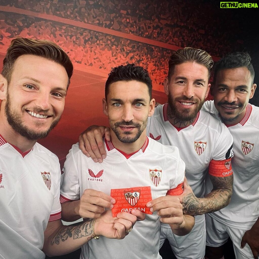 Sergio Ramos Instagram - Es un orgullo compartir la capitanía con vosotros.! Vamos mi Sevilla ! ♥️🤍⚽️ @sevillafc #sevillafc #vamosmisevilla #nuncaterindas #rakitic Seville, Spain