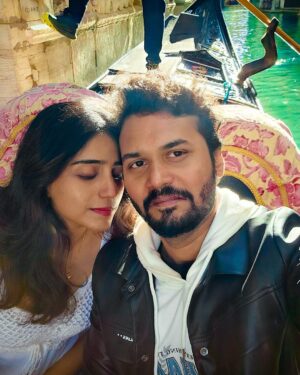 Shalini Balasundaram Instagram - It’s not just the place and environment only. It’s about who you’re traveling with says a lot. My best travel partner forever. Comment who would you guys travel with? #shalinibalasundaram #travelgram #venice #couplesgoals